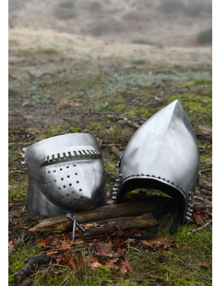 Bacia do castelo medieval de...