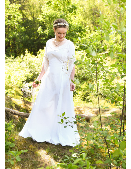 Vestido de noiva medieval com...