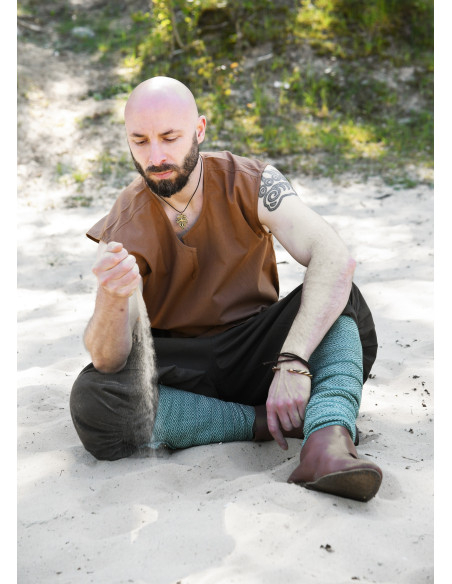 Túnica medieval sem mangas modelo...