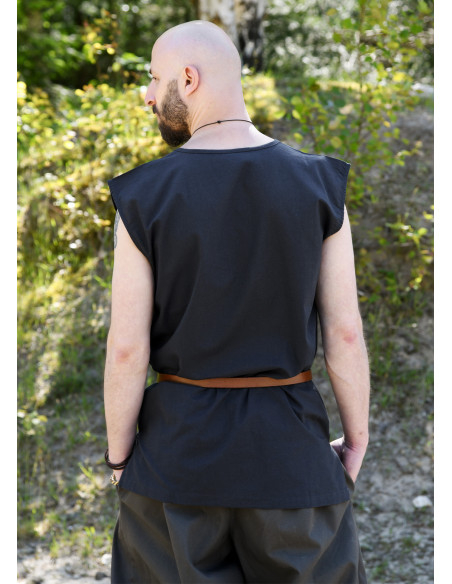 Túnica medieval sem mangas modelo...