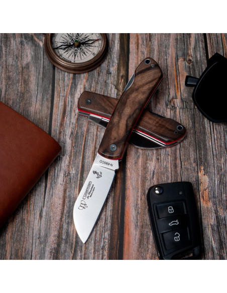 navalha de nogueira turca