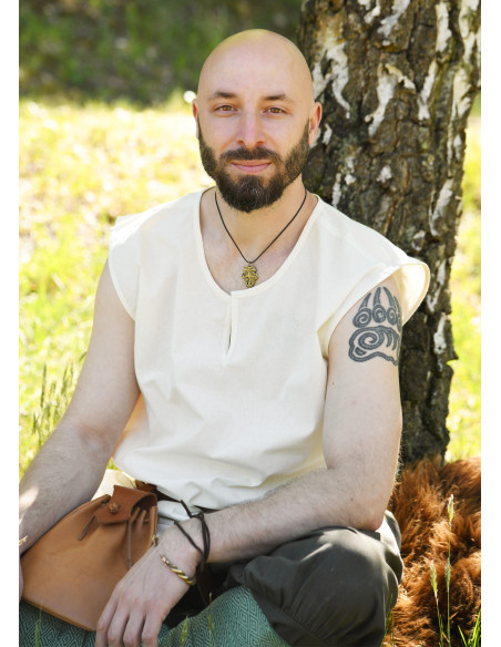 Túnica medieval sem mangas modelo...