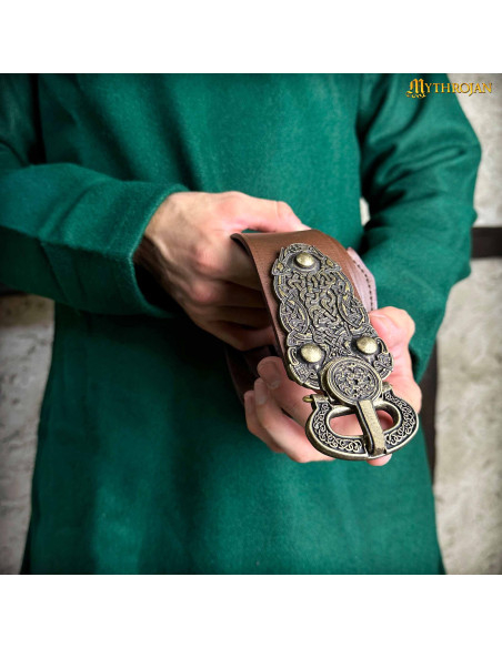 Cinto de guerreiro viking medieval em...