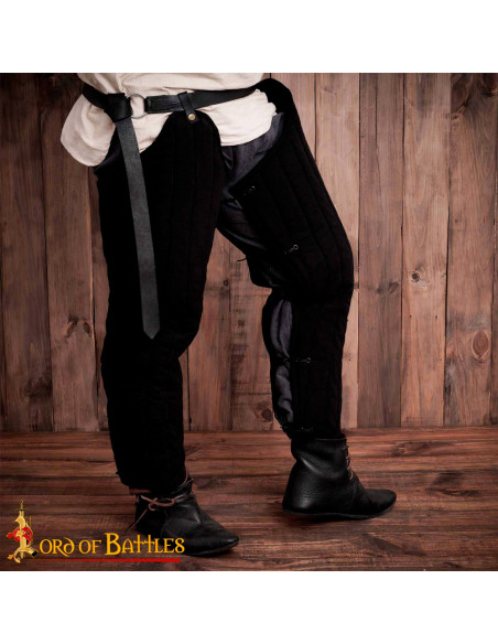 Pernas medievais acolchoadas modelo...