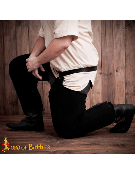 Pernas medievais acolchoadas modelo...