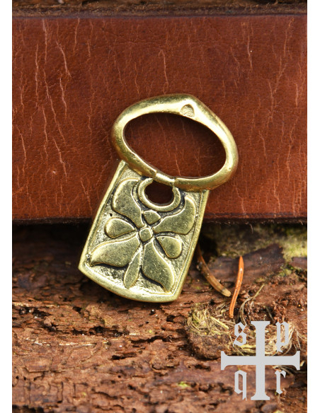 Fivela de cinto medieval em latão...