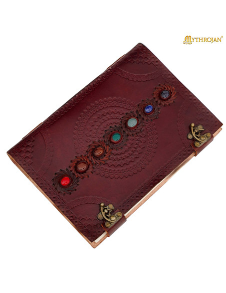 Diário medieval feito à mão em couro...