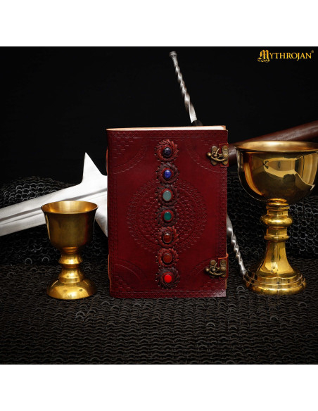 Diário medieval feito à mão em couro...