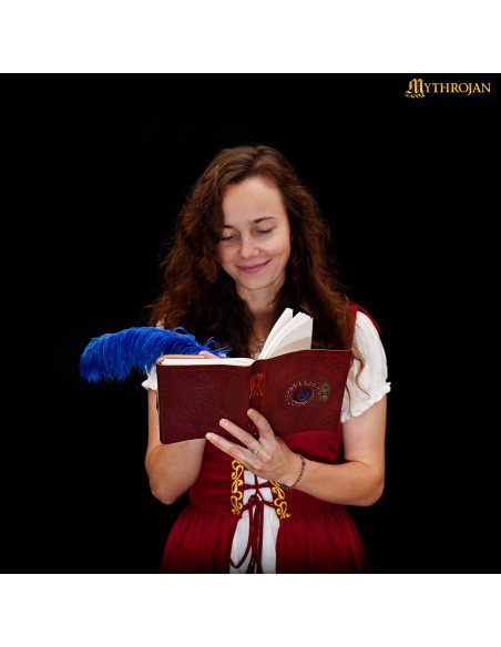 Diário medieval feito à mão em couro...