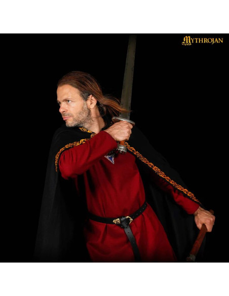 Capa medieval de lã com bordas...