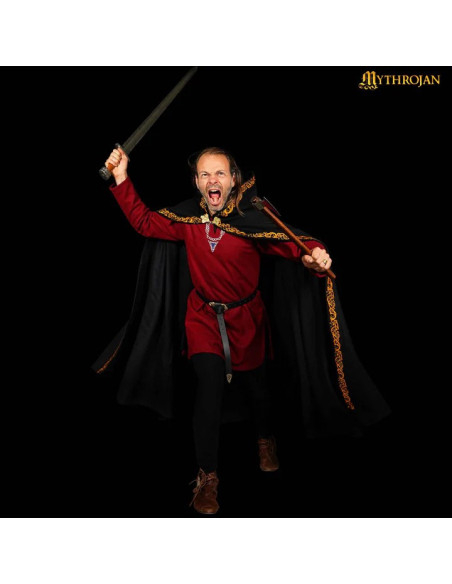 Capa medieval de lã com bordas...