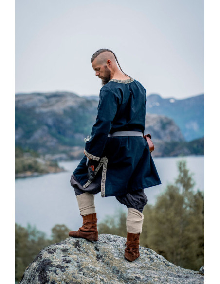 Túnica medieval Halvor, cor preta