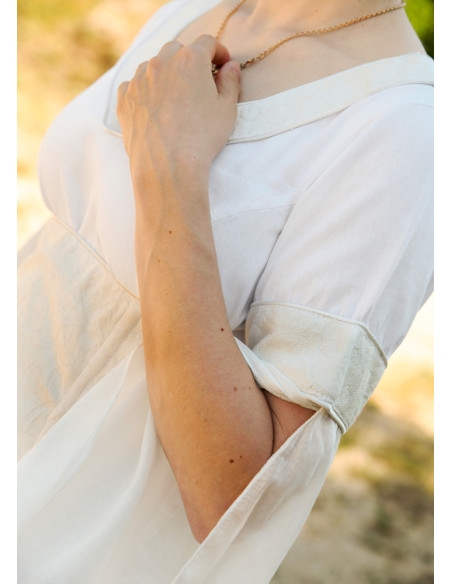 Vestido de noiva medieval com...