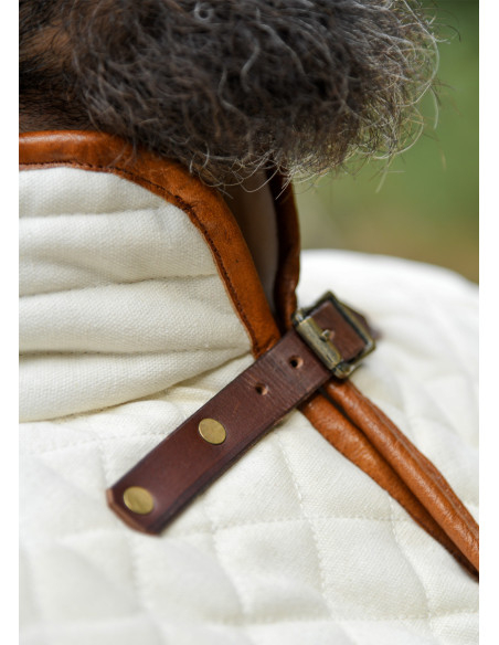 Gambesão medieval com mangas...