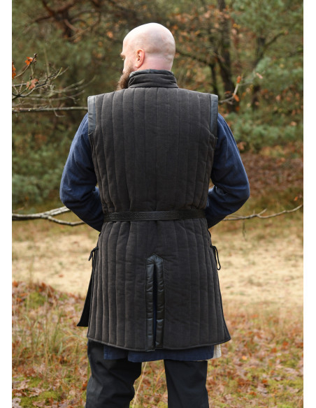 Gambesão medieval sem mangas...