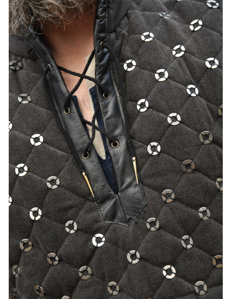 Gambesão medieval sem mangas...