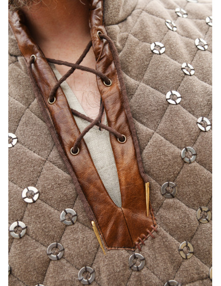 Gambesão medieval sem mangas...