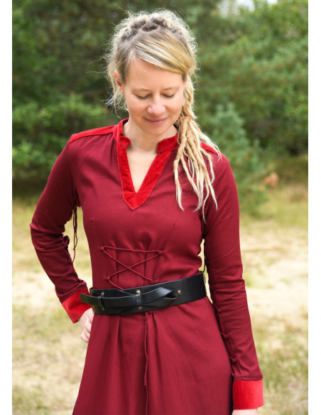 Vestido medieval longo modelo Meira,...