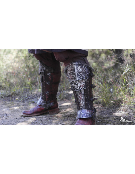 Grebas vikingas Bárbaros com gravuras