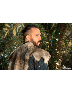 Capa guerreira Vikinga Freyja de coelho 2