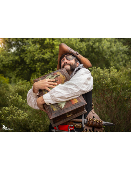 Pirataria em couro marrom