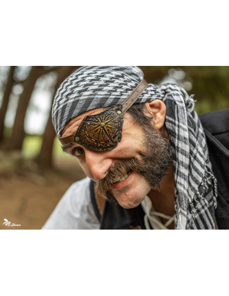 Pirataria em couro marrom