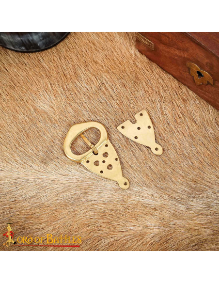 Fivela de cinto vikinga com nós celtas