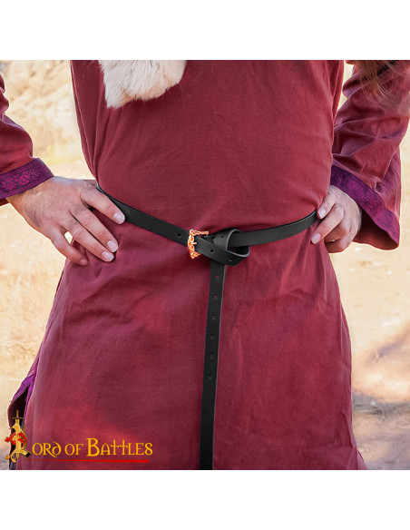 Fivela clássica em bronze com adornos...