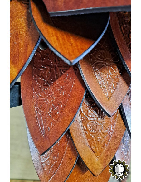 Hombreras medievais de couro modelo...