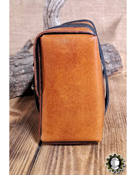 Bolso medieval de couro modelo...