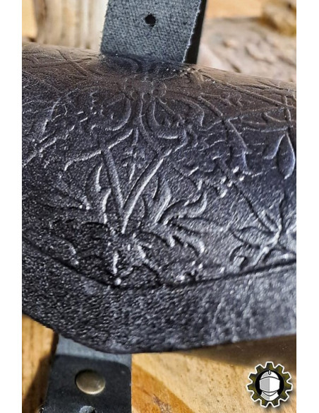 Bolso medieval em couro preto para 3...