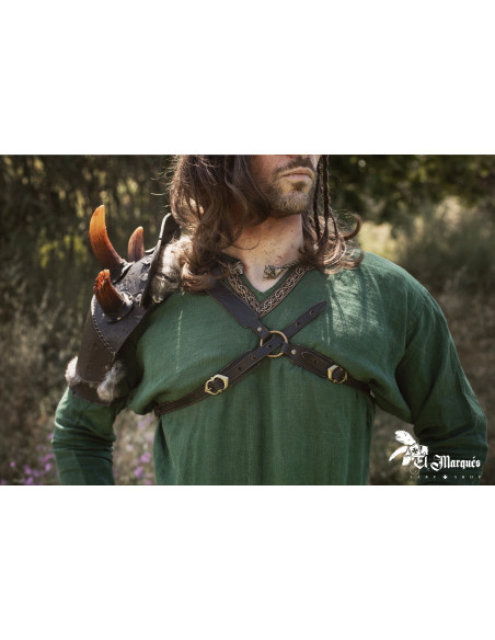 Hombrera grande de couro modelo Berseker