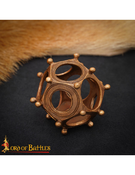 Dodecaedro romano em bronze fundido