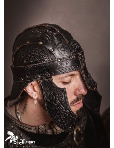 Casco Spangenhelm Baldur em couro, com gravuras