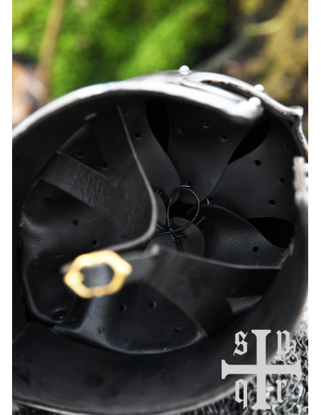 Barbuta medieval abertura em T, 2 mm.