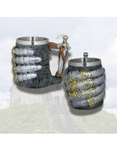 Caneca medieval em resina mão de Guerreiro