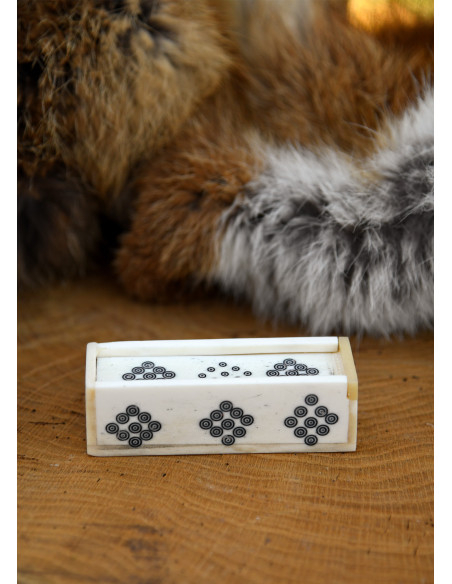 Caixinha Vikinga feita de osso