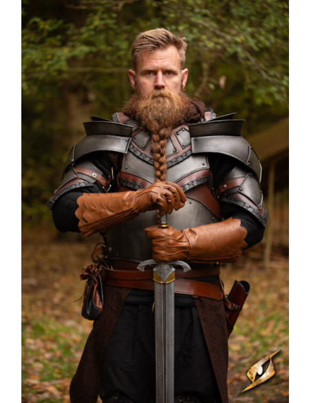 Luvas medievais de escamas marrons