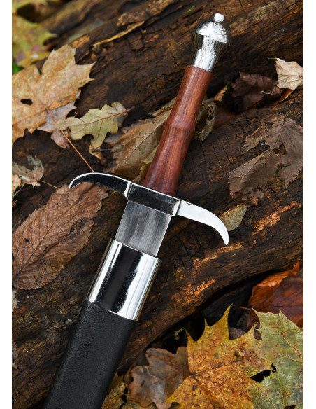 Adaga medieval com bainha (57,5 cm.)