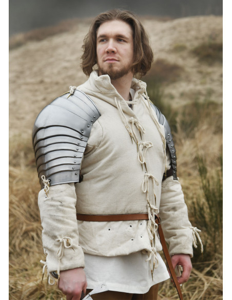 Omoplatas medievais em aço (1,2 mm.)