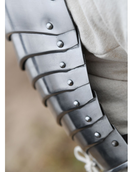 Omoplatas medievais em aço (1,2 mm.)