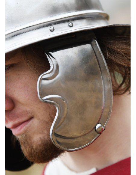 Capacete Galo, tipo Alesia, em aço