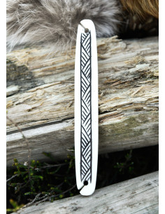 Lançadeira medieval de osso para tecer 2