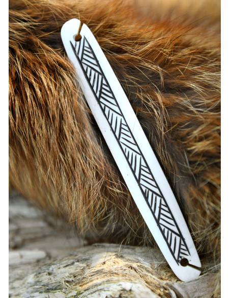 Lançadeira medieval de osso para tecer