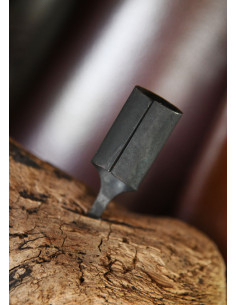 Suporte de vela medieval em aço 2