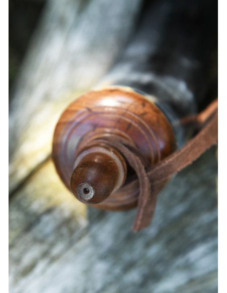 Pólvora de chifre com tampa de latão...