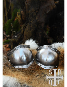 Par de Joelheiras medievais, século XV 2