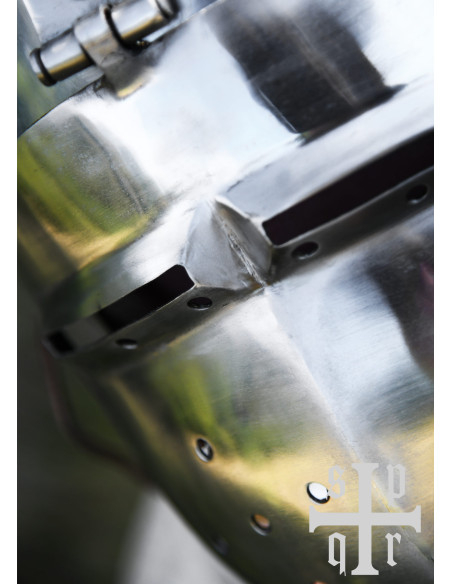 Bacinete Medieval com viseira e tampa...