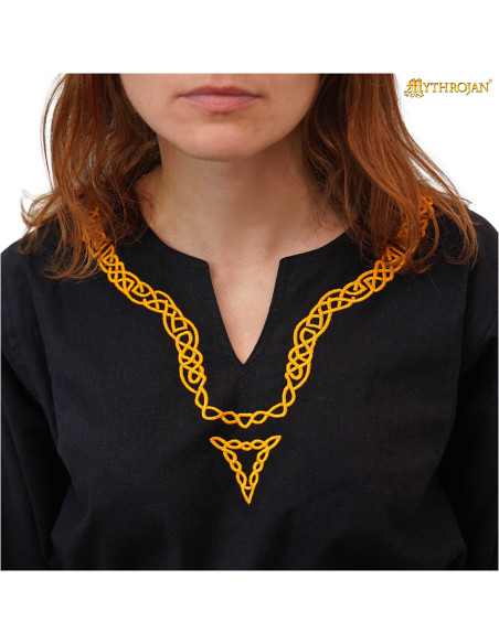 Túnica medieval de algodão com gola...