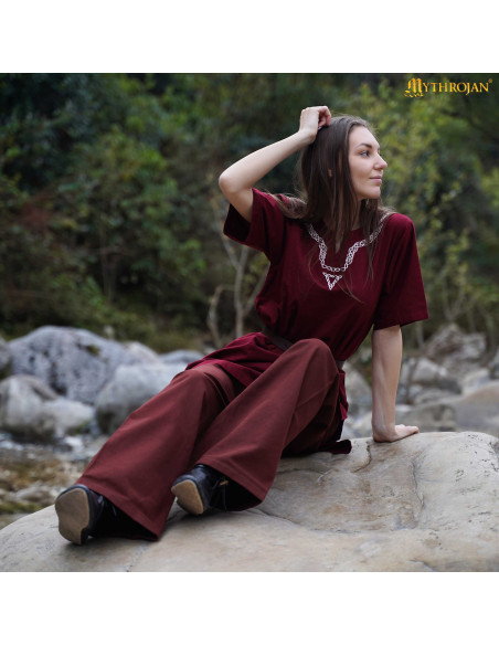 Túnica medieval de algodão com gola...